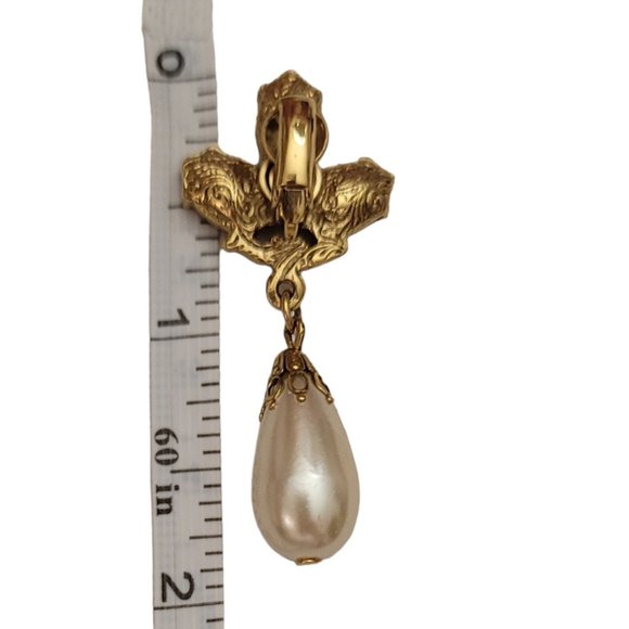 1928 Brand Faux Pearl Dangle Clear Rhinestones Clip-On Earrings 1.8” L E212 - Picture 8 of 9